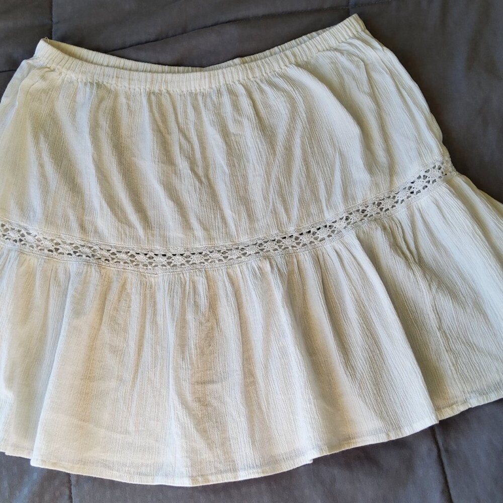White Cotton Tiered Mini Skirt Crochet Lace Trim Ruffle Boho Cottagecore - Picture 5 of 11